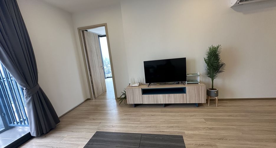 For rent 2 bedrooms condo in Ratchathewi, Bangkok
