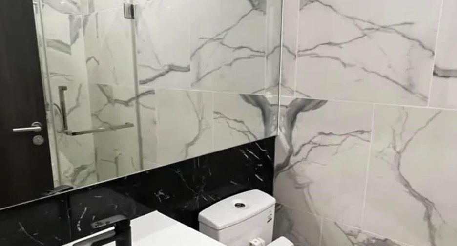 Condo en alquiler de 1 habitaciones en Khlong Toei, Bangkok
