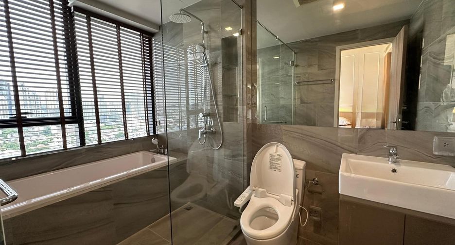 For rent 2 bedrooms condo in Khlong Toei, Bangkok