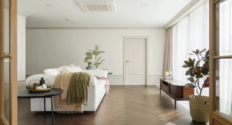For rent 3 bedrooms condo in Pathum Wan, Bangkok