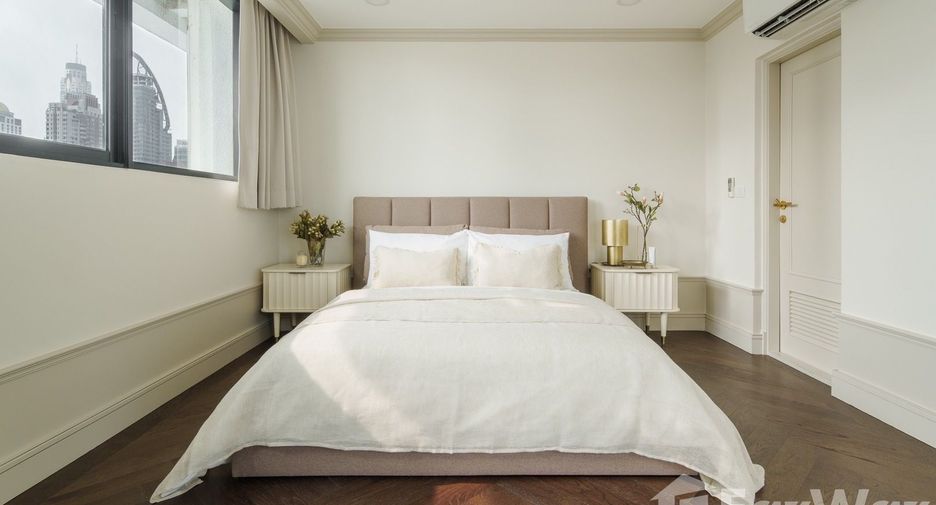 For rent 3 bedrooms condo in Pathum Wan, Bangkok