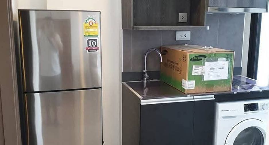 Wohnung zur Miete mit Studio in Bang Rak, Bangkok