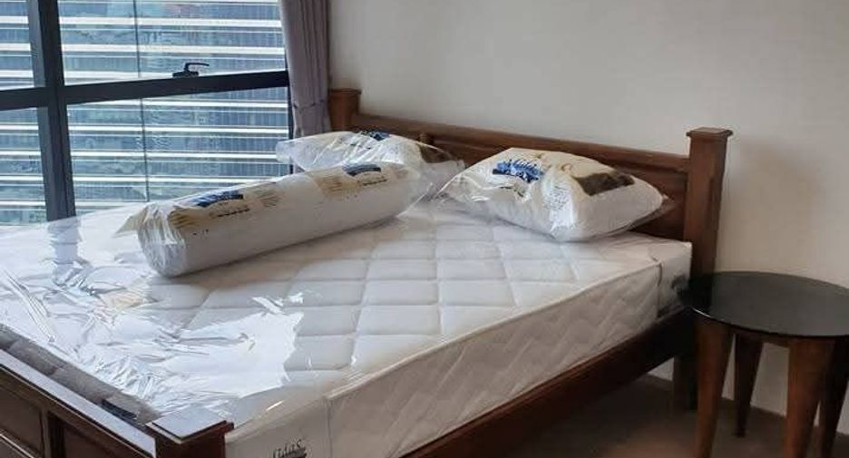 Wohnung zur Miete mit Studio in Bang Rak, Bangkok