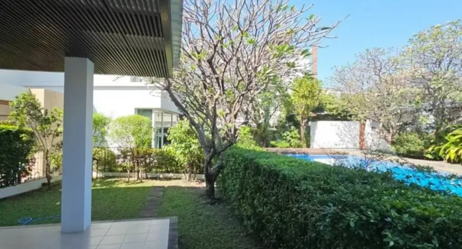 Casa en alquiler de 4 habitaciones en Watthana, Bangkok