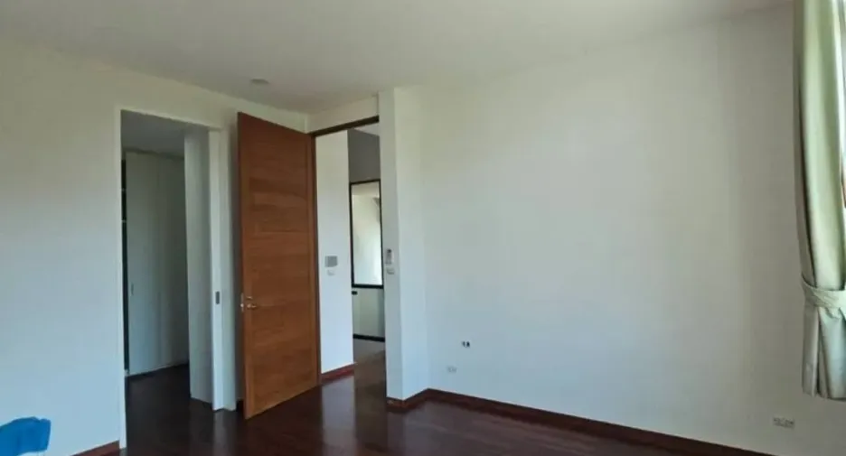 Casa en alquiler de 4 habitaciones en Watthana, Bangkok