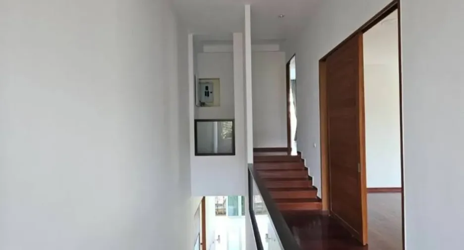 Casa en alquiler de 4 habitaciones en Watthana, Bangkok