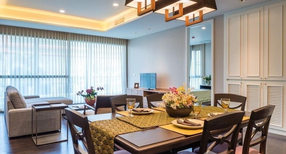 For rent 2 bedrooms apartment in Pathum Wan, Bangkok