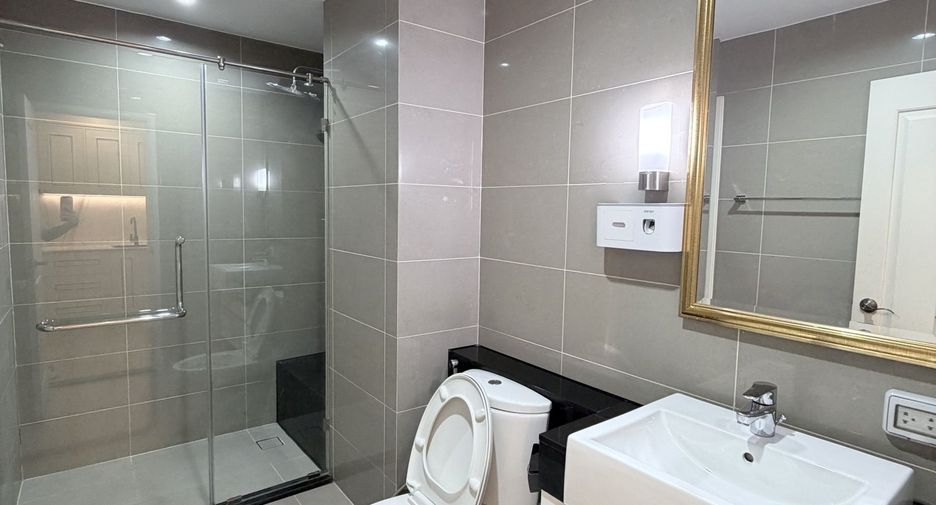 For rent 1 bed condo in Huai Khwang, Bangkok