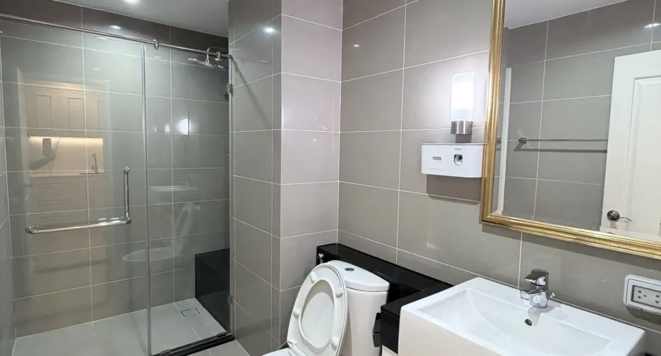 For rent 1 Beds condo in Huai Khwang, Bangkok