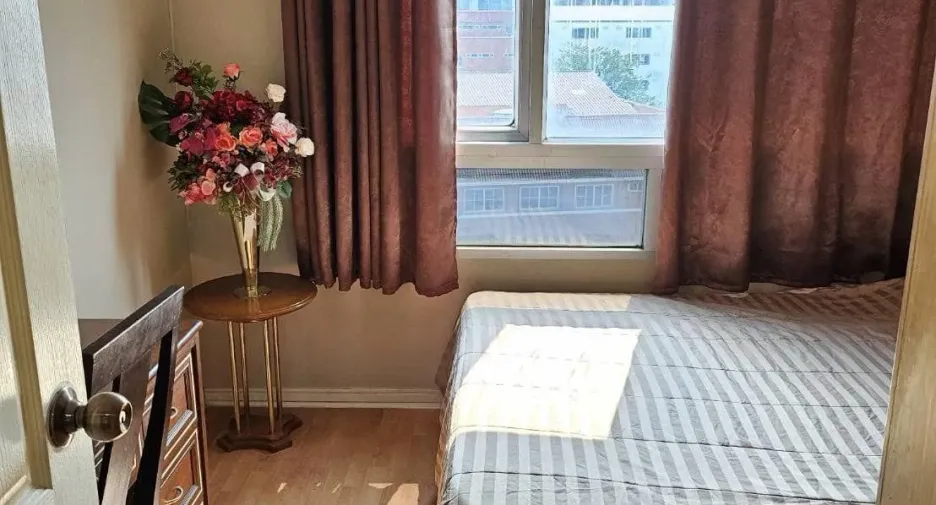 For rent 1 bed condo in Huai Khwang, Bangkok