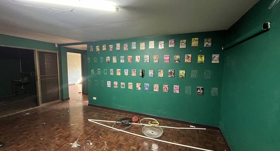 Gewerbefläche zur Miete mit 4 Zimmer in Watthana, Bangkok