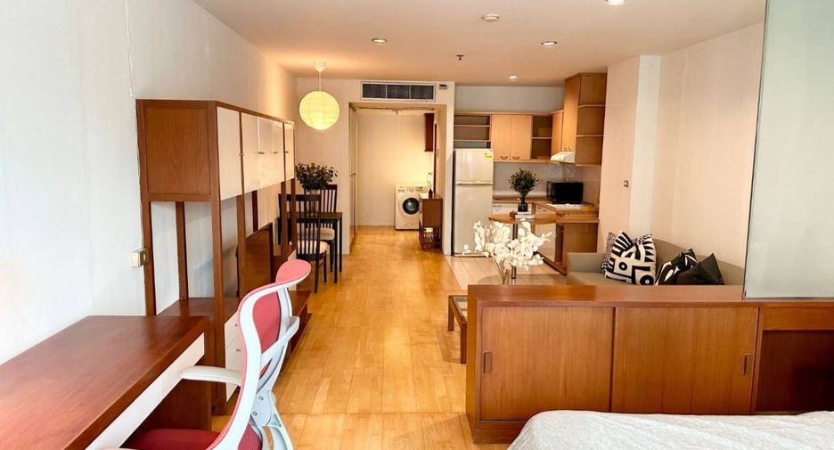 À louer studio condo à Pathum Wan, Bangkok