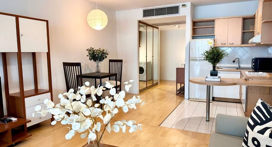 À louer studio condo à Pathum Wan, Bangkok