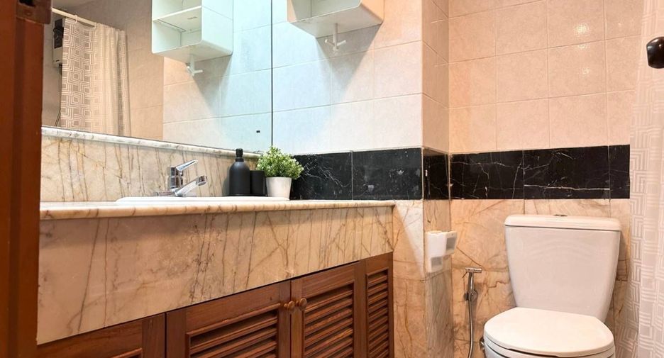 À louer studio condo à Pathum Wan, Bangkok