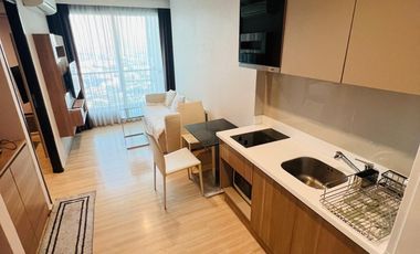 Condo en alquiler de 1 habitaciones en Sathon, Bangkok