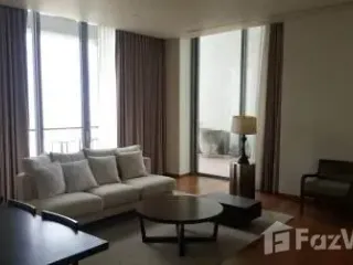 For rent 3 bedrooms condo in Pathum Wan, Bangkok