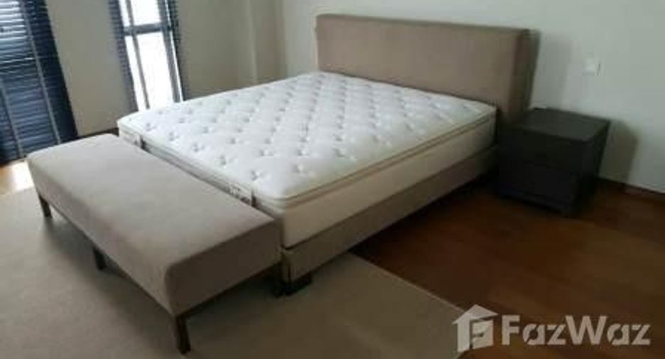 For rent 3 bedrooms condo in Pathum Wan, Bangkok