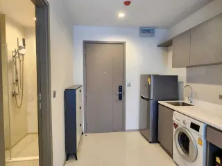 À louer 1 chambre condo à Huai Khwang, Bangkok