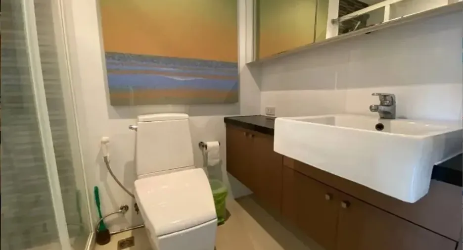 For rent 1 bed condo in Khlong Toei, Bangkok