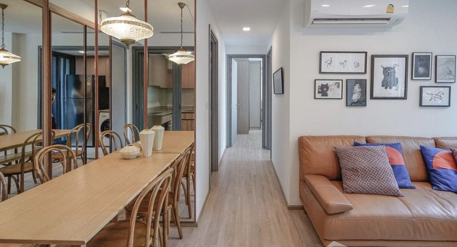 For rent 2 bedrooms condo in Watthana, Bangkok