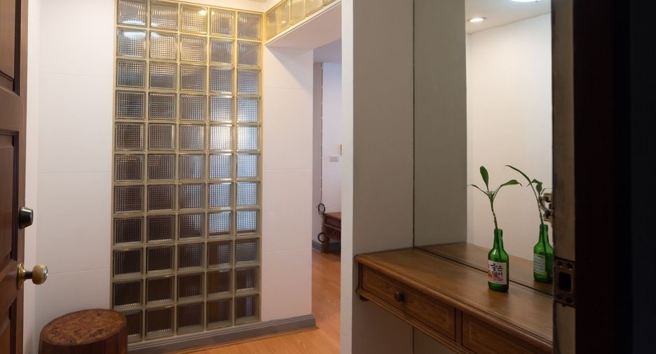 Wohnung zur Miete mit 2 Zimmer in Watthana, Bangkok