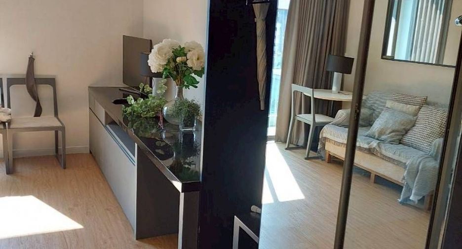 For rent studio condo in Bang Rak, Bangkok
