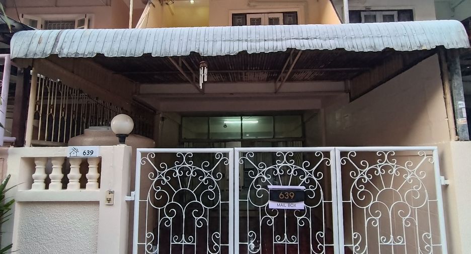 出租 3 卧室 联排别墅 在 Thung Khru, 曼谷