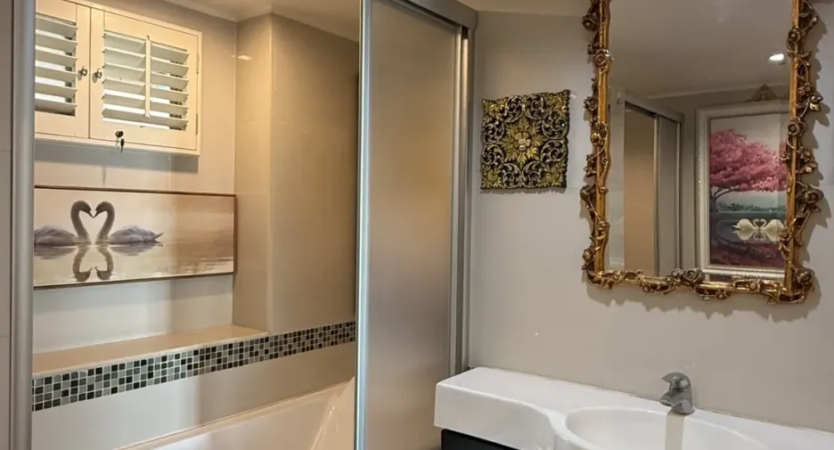 For rent 3 bedrooms condo in Yan Nawa, Bangkok