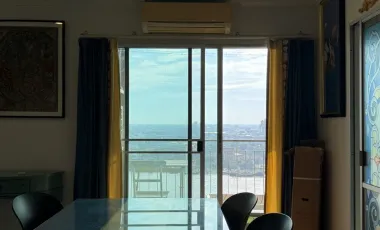 For rent 3 bedrooms condo in Yan Nawa, Bangkok