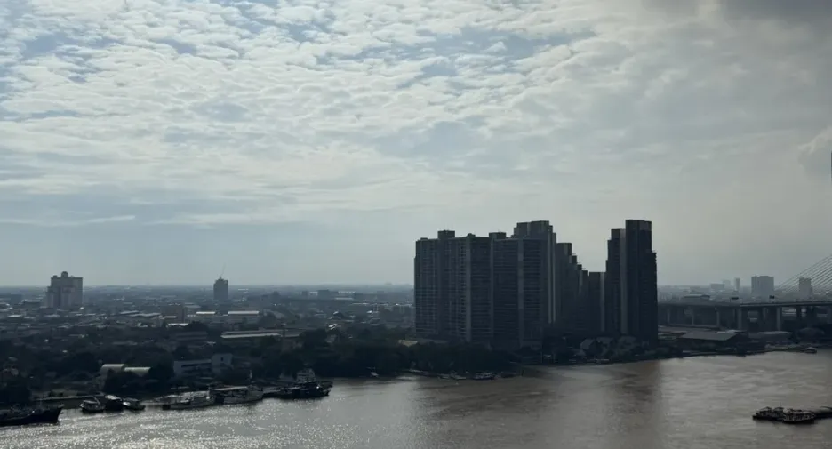 For rent 3 bedrooms condo in Yan Nawa, Bangkok
