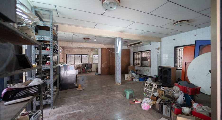 For rent 3 bedrooms house in Prawet, Bangkok