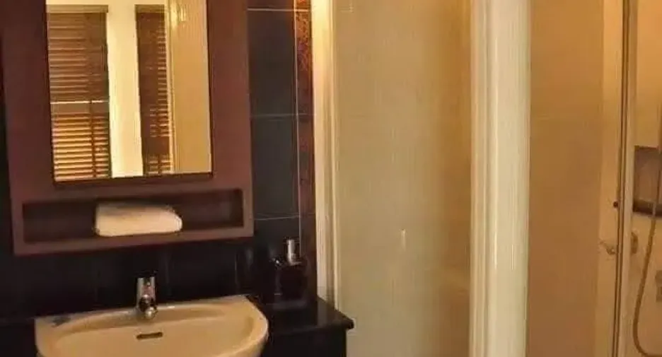 For rent 3 bedrooms townhouse in Phra Khanong, Bangkok