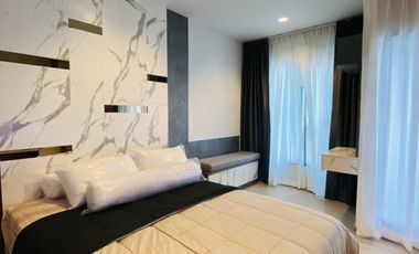 Condo en alquiler de estudio en Huai Khwang, Bangkok