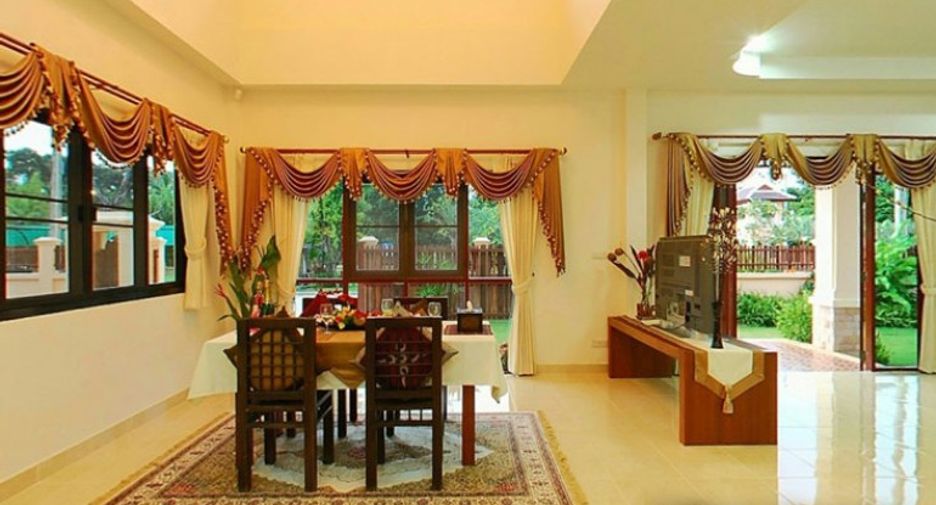 For sale 2 bedrooms house in East Pattaya, Pattaya