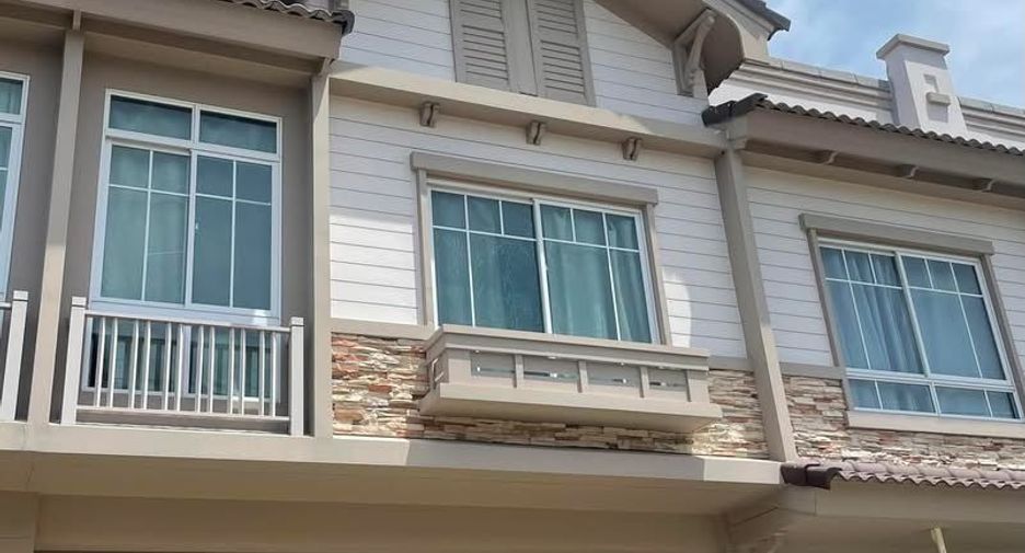 For rent 2 bedrooms townhouse in Mueang Samut Prakan, Samut Prakan