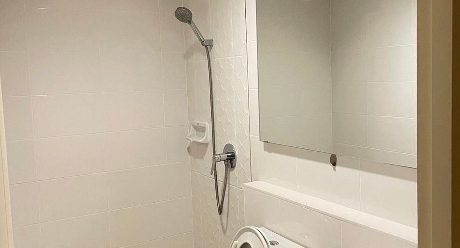 For rent 2 bedrooms townhouse in Mueang Samut Prakan, Samut Prakan