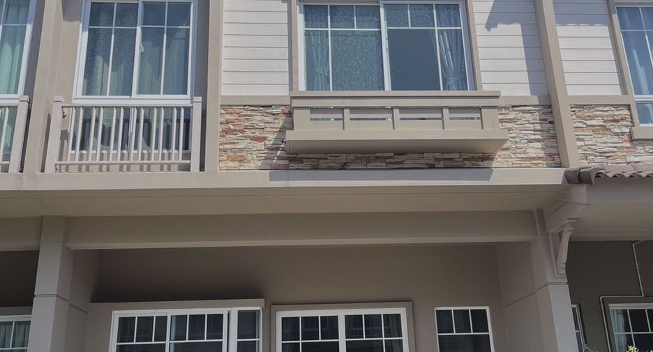For rent 2 bedrooms townhouse in Mueang Samut Prakan, Samut Prakan
