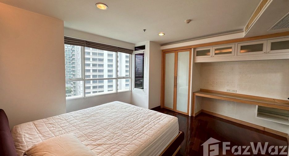 For rent 2 bedrooms condo in Pathum Wan, Bangkok