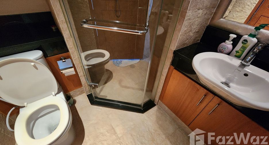 For rent 2 bedrooms condo in Sathon, Bangkok