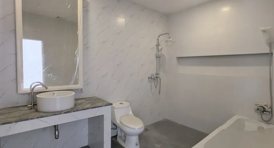 Reihenhaus zur Miete mit 6 Zimmer in Phra Khanong, Bangkok