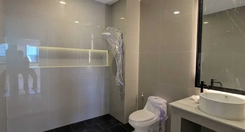Reihenhaus zur Miete mit 6 Zimmer in Phra Khanong, Bangkok
