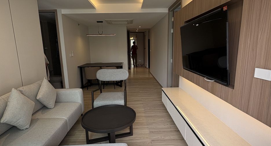 For rent 2 bedrooms apartment in Watthana, Bangkok