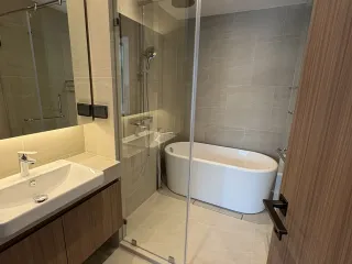 For rent 2 bedrooms apartment in Watthana, Bangkok