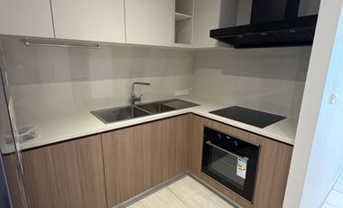 For rent 2 bedrooms apartment in Watthana, Bangkok
