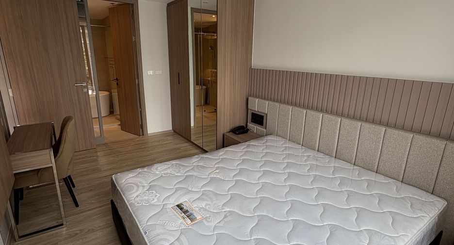 For rent 2 bedrooms apartment in Watthana, Bangkok