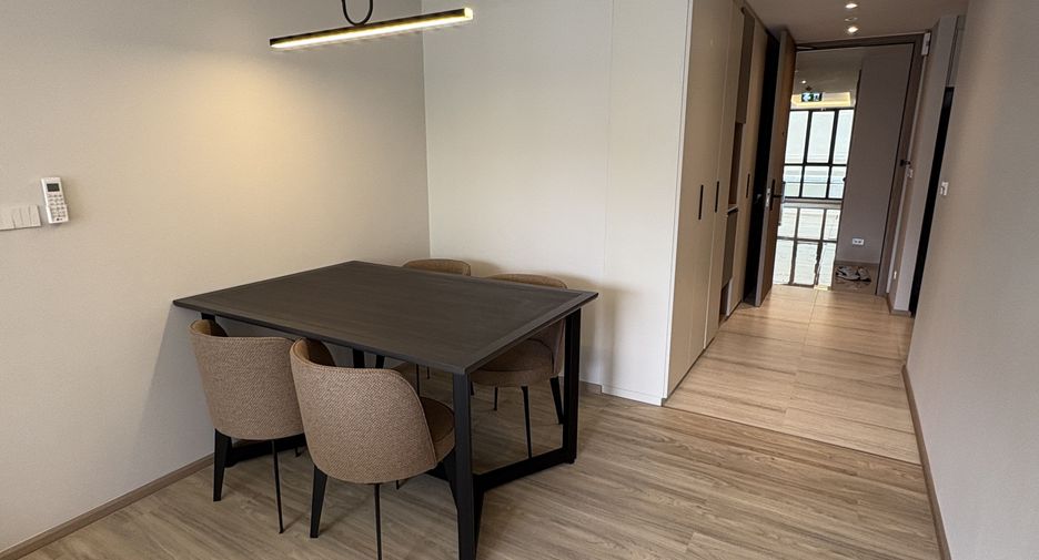 For rent 2 bedrooms apartment in Watthana, Bangkok