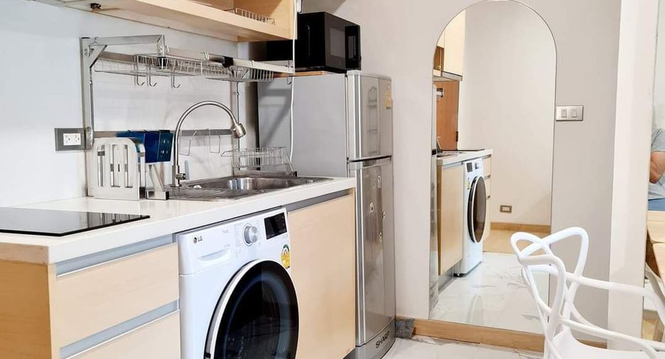 For rent 1 bed condo in Watthana, Bangkok
