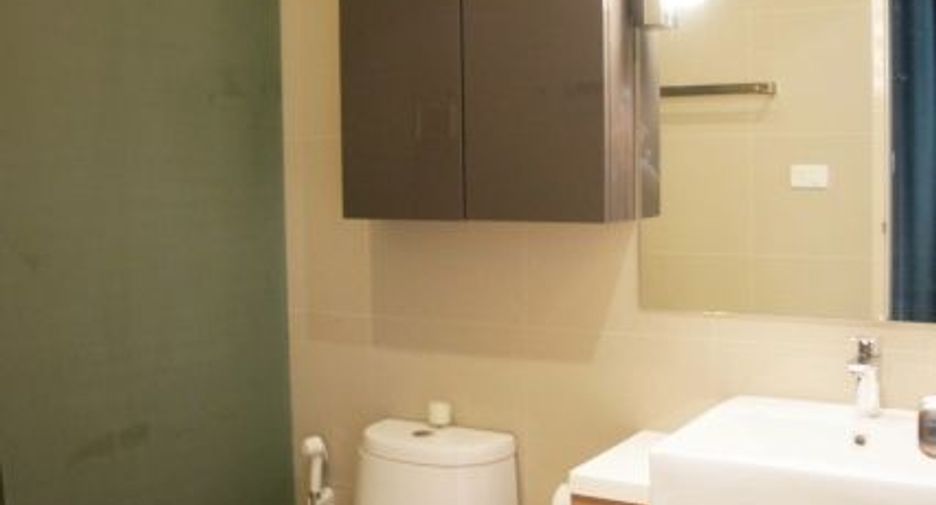 For rent 2 bedrooms condo in Phaya Thai, Bangkok