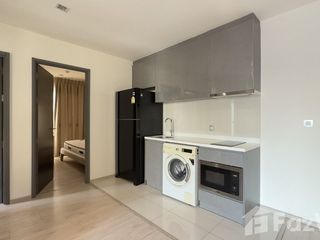Аренда 2 спальни кондо в Ратчатхещи, Бангкок