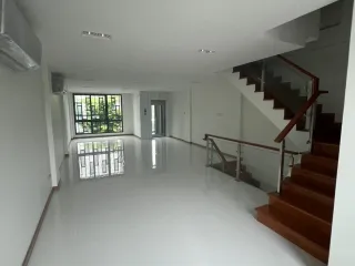 For rent 3 bedrooms house in Don Mueang, Bangkok